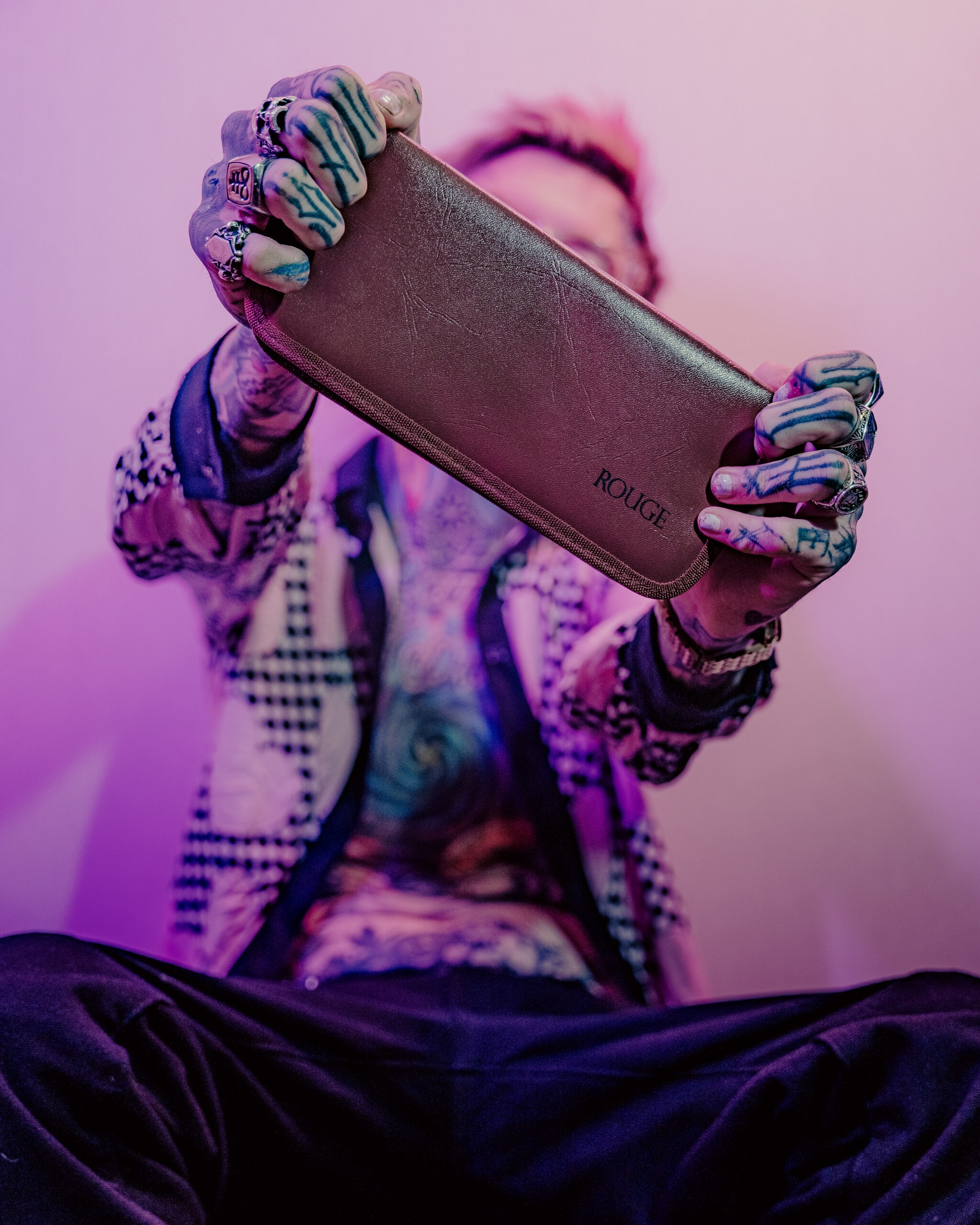 Understanding the Intersection of Sexuality and Gender Expression in Modern Relationships